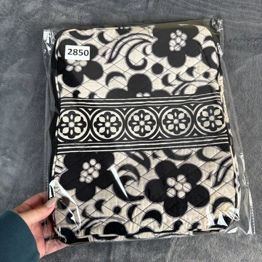 Vera Bradley Laptop Sleeve Floral Black & White 14